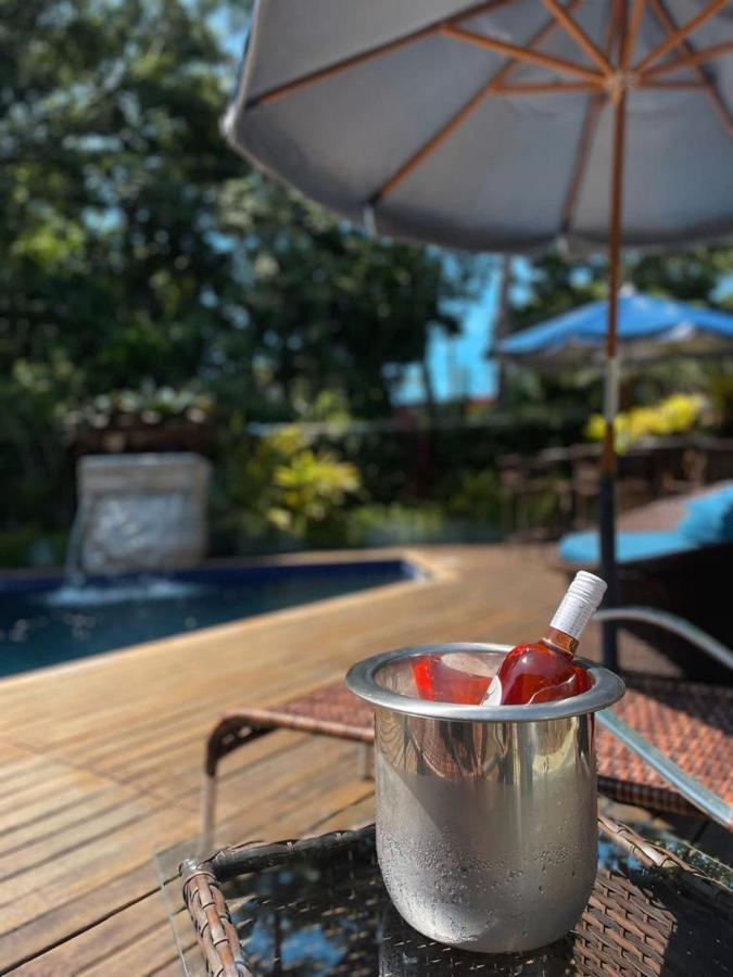 Hotel Bertell Inn เปเนโด ภายนอก รูปภาพ